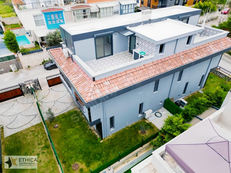 Sağlam Yapı! Deniz Ve Orman Manzaralı Kiralık Villa Urla — fotoğraf 15