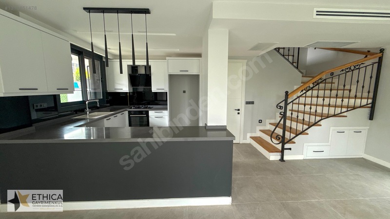Sağlam Yapı! Deniz Ve Orman Manzaralı Kiralık Villa Urla — fotoğraf 22