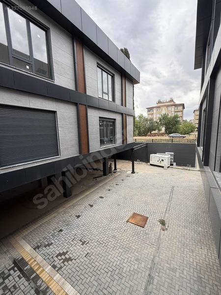 Pancarlı Sanko Koleji Karşısında 330 M2 3 Katlı Kiralık — fotoğraf 12