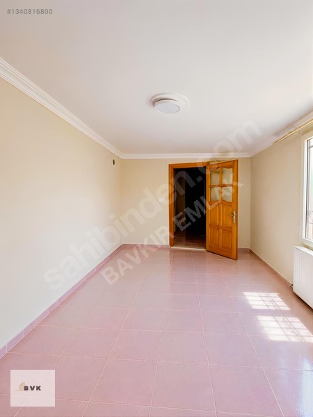 Sıra Mahallesinde Kiralık 1+1 Daire — fotoğraf 2