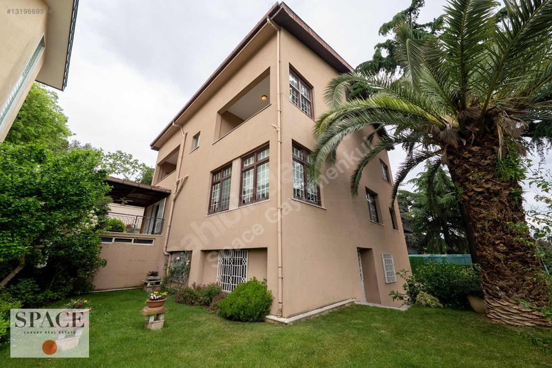 Levent'te Bahçe İçinde Satılık Müstakil Ev
