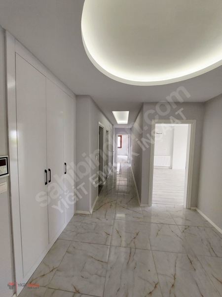 Yiğit Emlaktan Yatırıma Uygun Geniş 3+1 Satılık Daire — fotoğraf 13