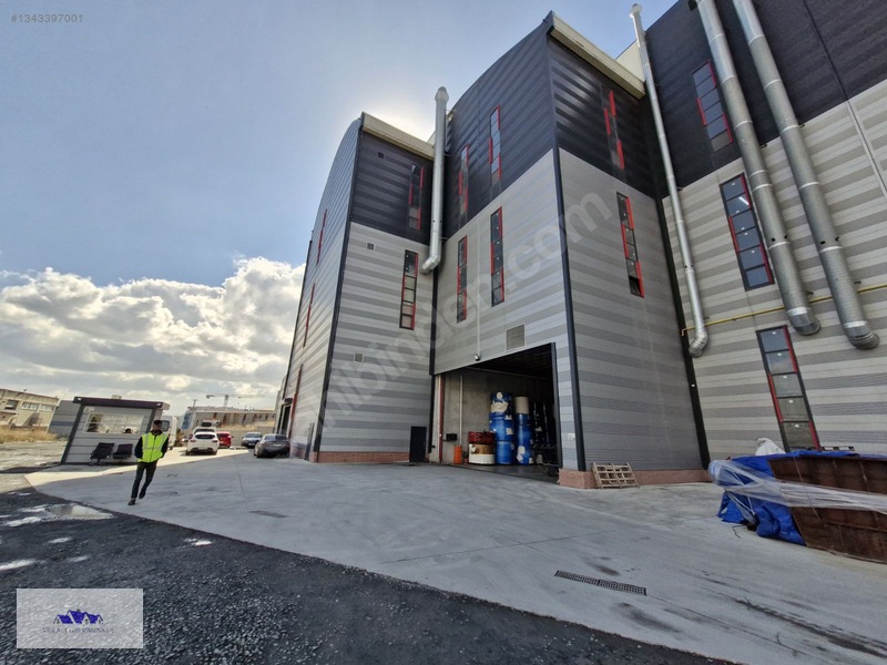 Vlc Esenyurt Han 2 Sanayi 400 M2 Kapalı 300 Açık