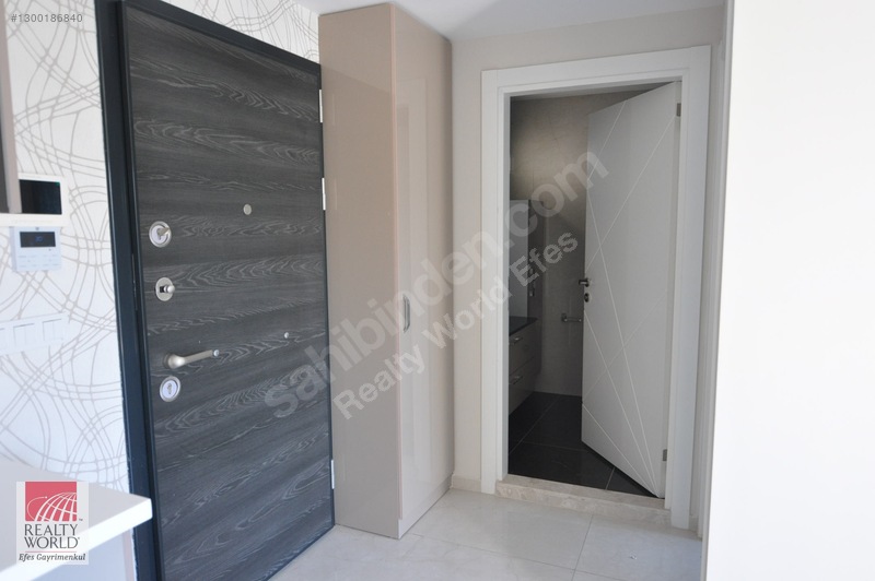 Realty World Efes Gayrimenkul'den Kuşadasında Satılık 1+1 Daire — fotoğraf 7