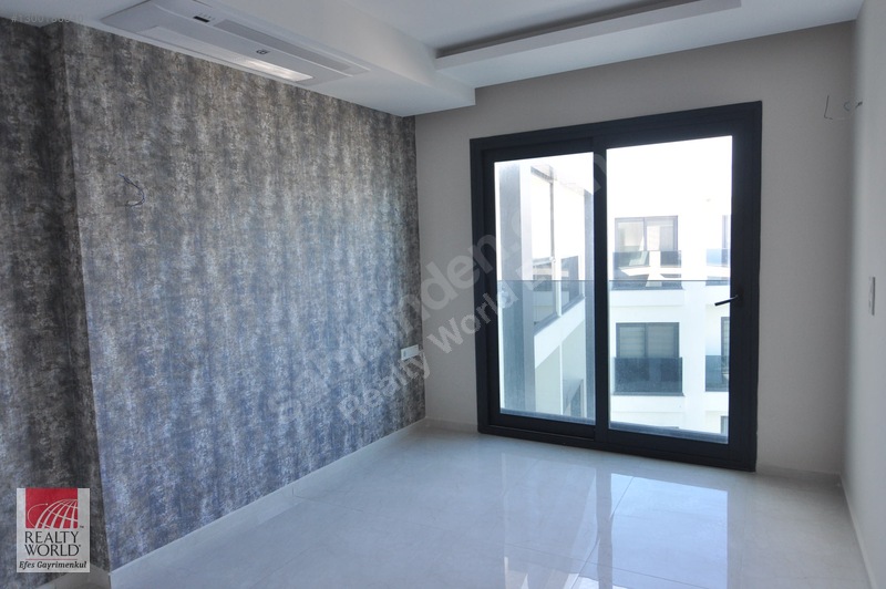 Realty World Efes Gayrimenkul'den Kuşadasında Satılık 1+1 Daire — fotoğraf 8