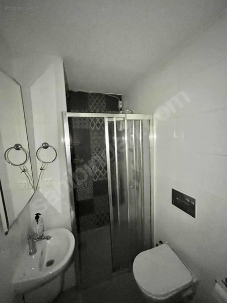 Beyazevler D/gazlı Balkonlu Az Katlı Yeni Bina 1+1 Kiralık — fotoğraf 5