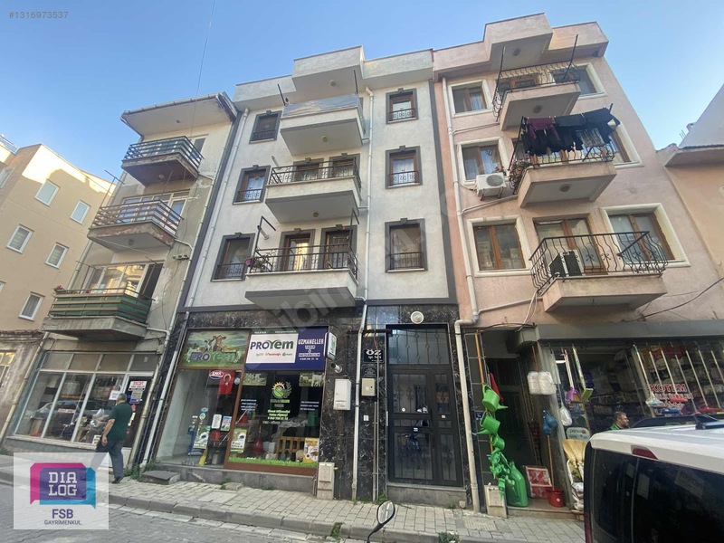 Çanakkale Merkezde Geniş Ve Masrafsız Arakat 2+1 Satılık Daire