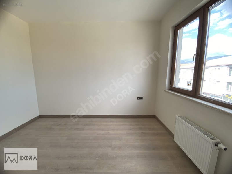 Dora'dan Kızılay Mahallesin'de Cadde Üstü Satılık 2+1 Daire — fotoğraf 2