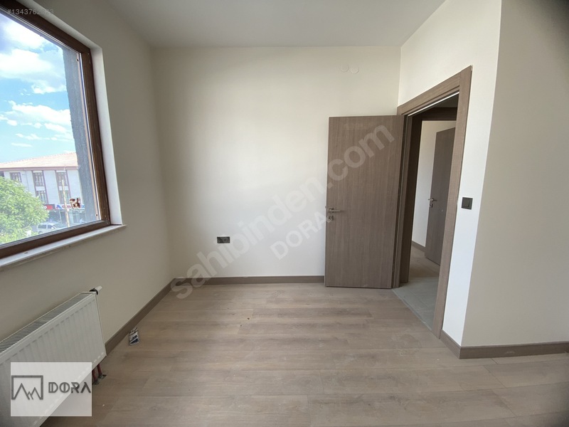Dora'dan Kızılay Mahallesin'de Cadde Üstü Satılık 2+1 Daire — fotoğraf 3