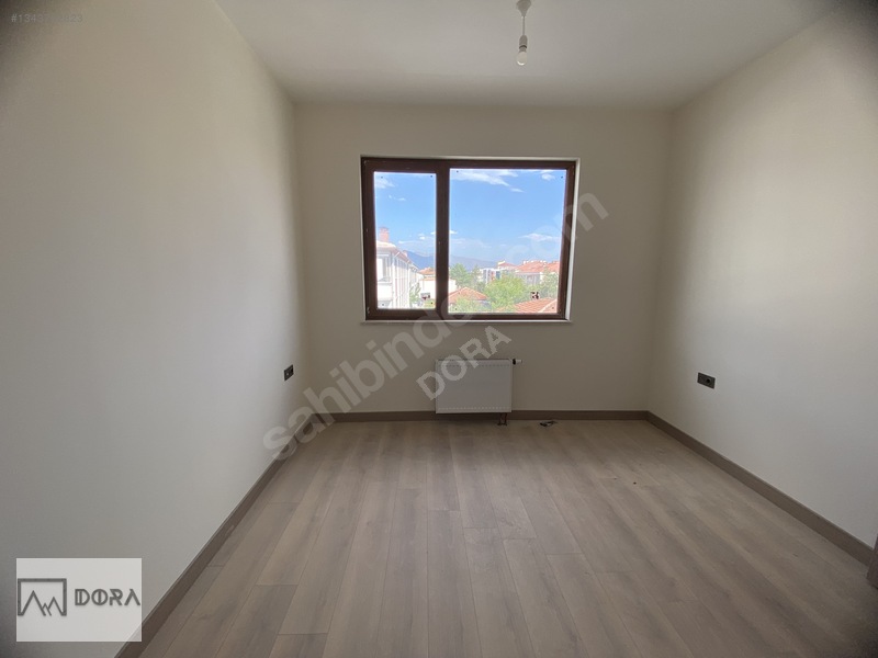 Dora'dan Kızılay Mahallesin'de Cadde Üstü Satılık 2+1 Daire — fotoğraf 4
