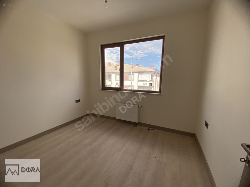 Dora'dan Kızılay Mahallesin'de Cadde Üstü Satılık 2+1 Daire — fotoğraf 6