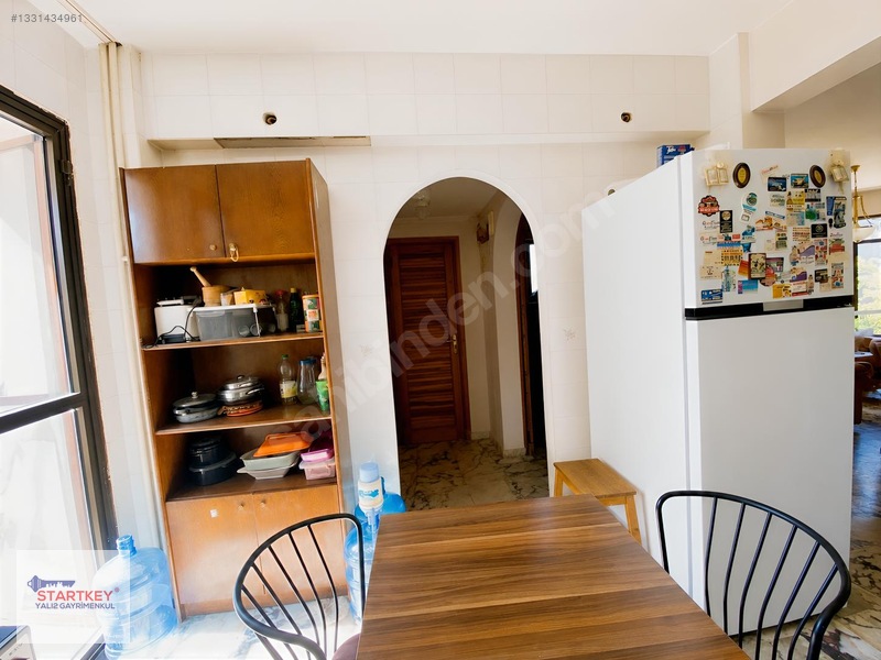 Çeşmealtında Denize Sıfır Konumda Site İçerisinde Satılık Villa — fotoğraf 13