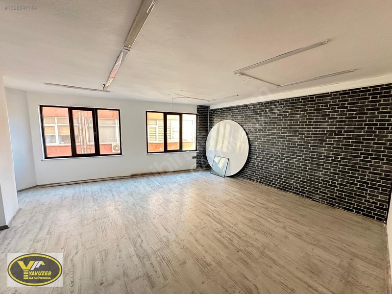 Yavuzer Gayrimenkulden Çarşı Merkezde Kiralık Ofis — fotoğraf 2