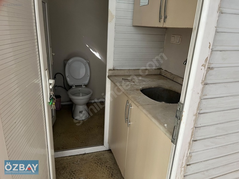 Özbay'dan Eski Adliye Karşısı 45 M2 Kiralık İşyeri — fotoğraf 4
