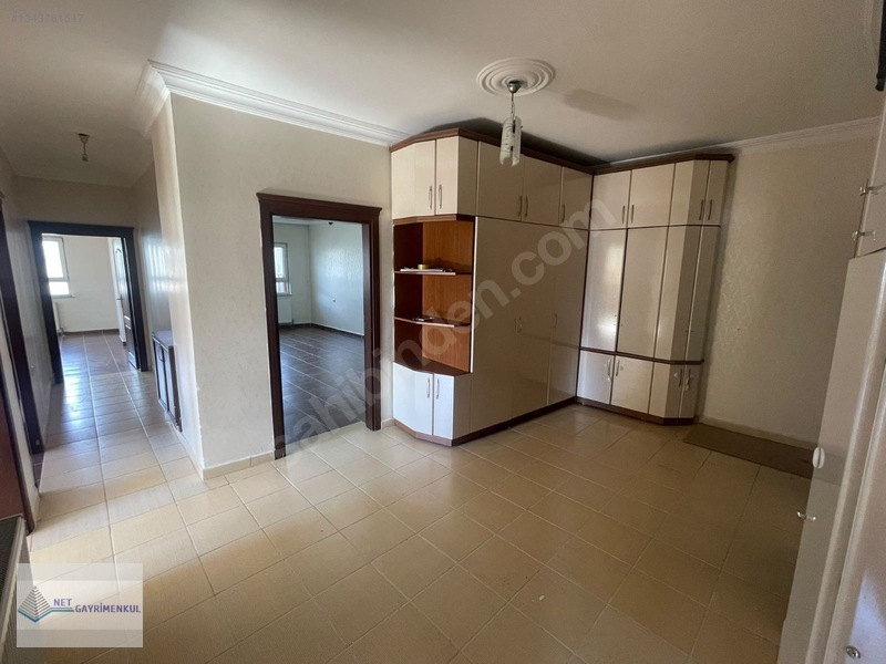 Net Emlak'tan Bahçelievler'de 3+1 Satılık Daire — fotoğraf 4