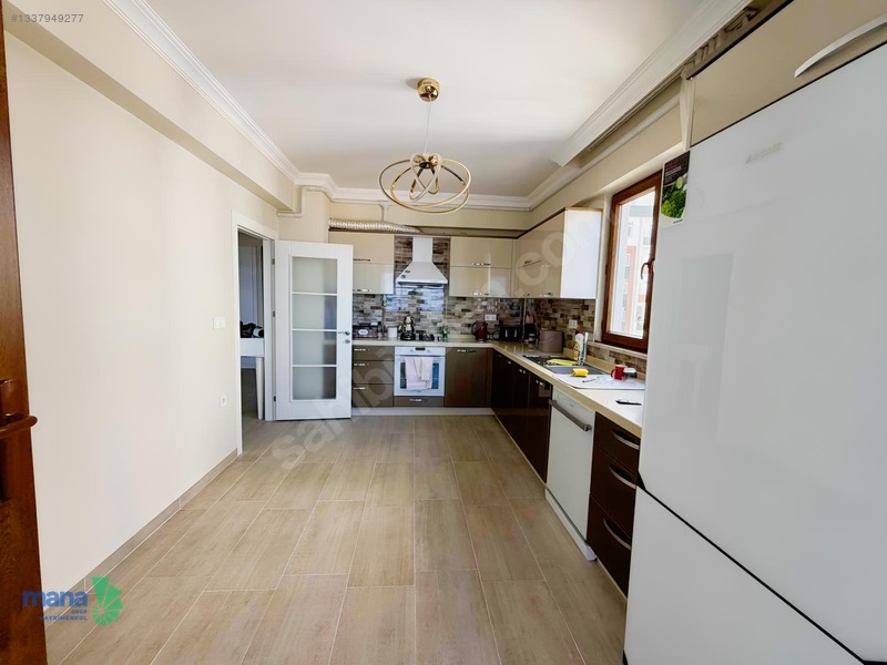 Mana Gayrimenkulden Referans Trabzon'da Kiralık Eşyalı 4+1 Daire — fotoğraf 8