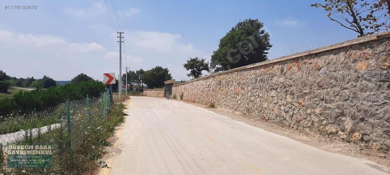 Düzgün Babadan Ana Asfalt Cepheli, Yaşam Ve Ofise Uygun Mülk — fotoğraf 6