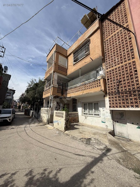 Krc'den Yeşılyurt Mah. 3,5 Katlı Müstakil Ev — fotoğraf 2