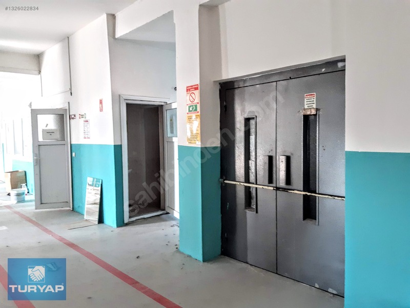 Bağcılar, Mahmutbeyde 2700m2.imalat Ve Showrooma Uygun İşyeri. — fotoğraf 9