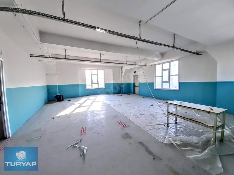 Bağcılar, Mahmutbeyde 2700m2.imalat Ve Showrooma Uygun İşyeri. — fotoğraf 16