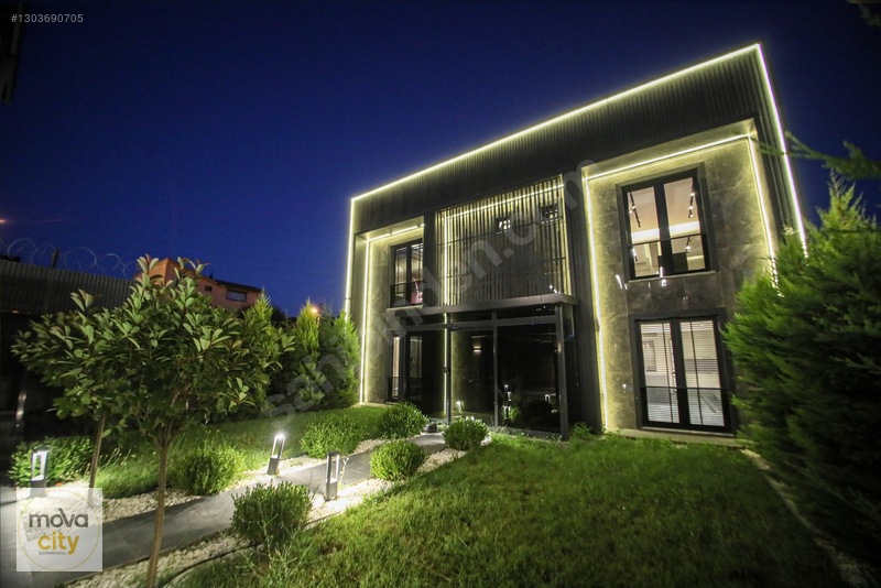 Binevlerde 3 Katlı Havuzlu Full Yapılı Emsalsiz Lüx Villa — fotoğraf 3