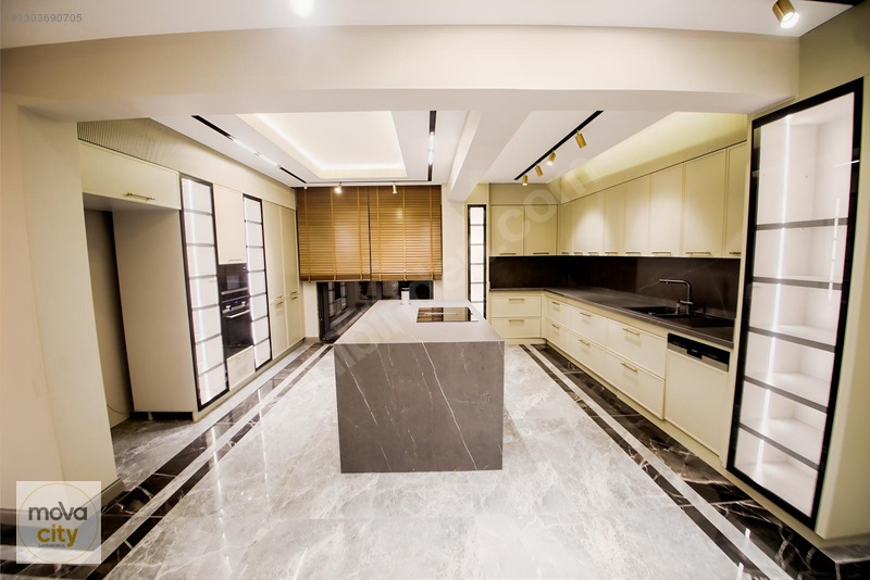 Binevlerde 3 Katlı Havuzlu Full Yapılı Emsalsiz Lüx Villa — fotoğraf 9