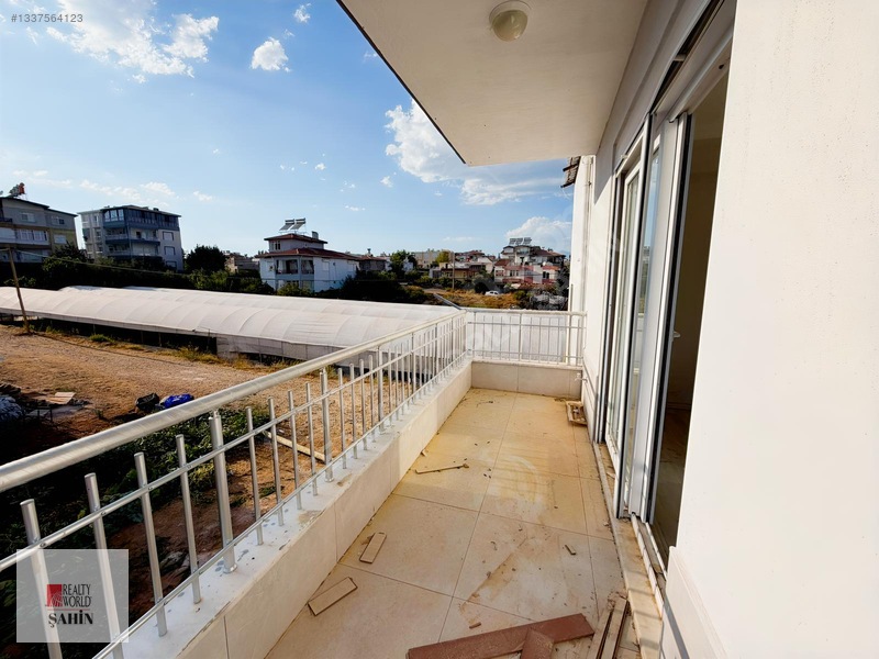 Serik Yeni Mahalle'de Geniş Kiralık 3+1 Daire — fotoğraf 21