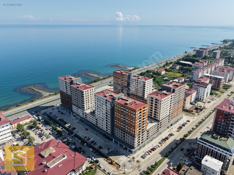 Cam Balkonlu Deniz Manzaralı — fotoğraf 2