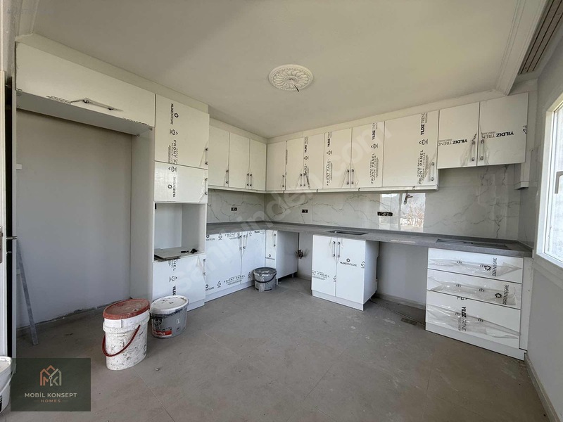 Çalıca Kavşağı Yakını Müstakil Girişli Kiralık 3+1 Daire — fotoğraf 2