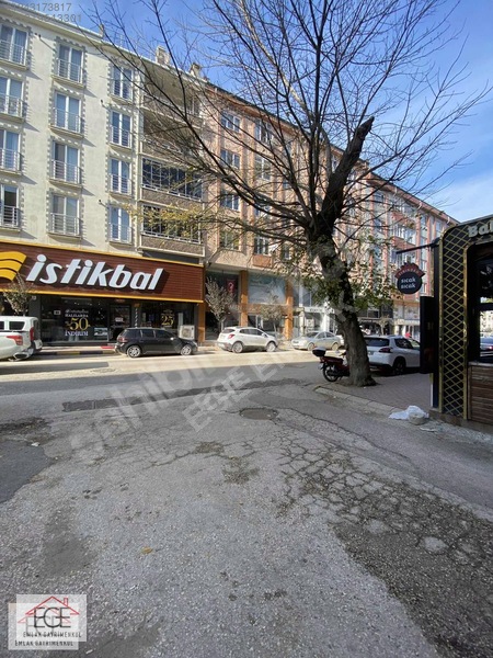 Ege Emlak'tan Çarşı İçerisinde Arakat Kiralık 2+1 Daire — fotoğraf 8