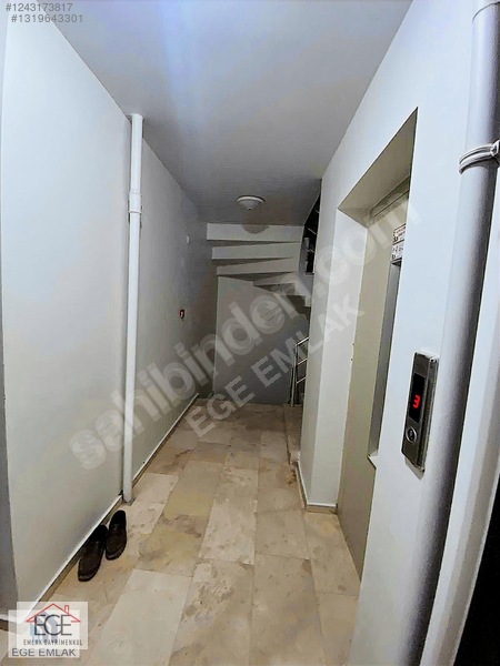 Ege Emlak'tan Çarşı İçerisinde Arakat Kiralık 2+1 Daire — fotoğraf 11
