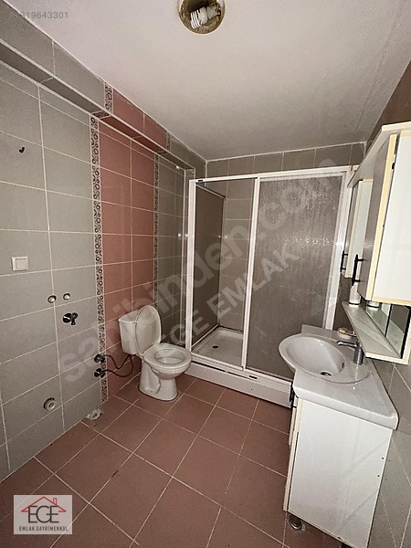 Ege Emlak'tan Çarşı İçerisinde Arakat Kiralık 2+1 Daire — fotoğraf 22