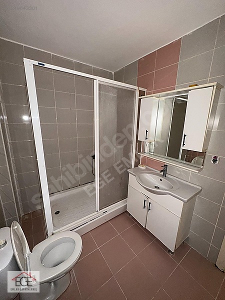 Ege Emlak'tan Çarşı İçerisinde Arakat Kiralık 2+1 Daire — fotoğraf 23