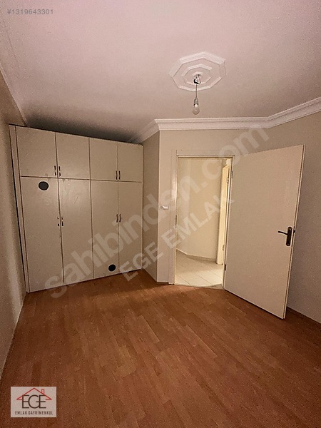 Ege Emlak'tan Çarşı İçerisinde Arakat Kiralık 2+1 Daire — fotoğraf 26