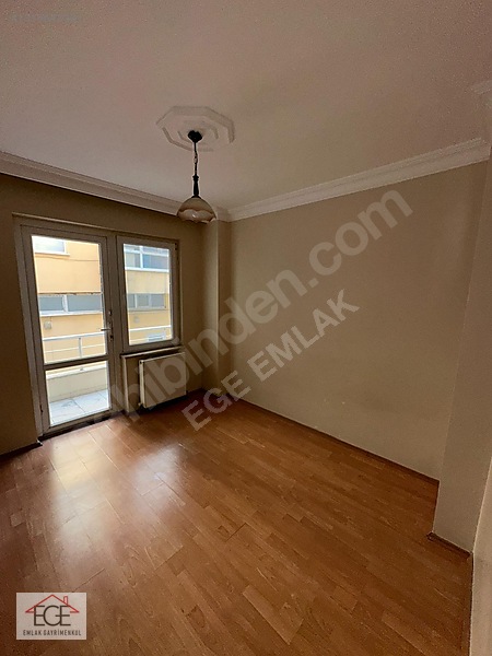 Ege Emlak'tan Çarşı İçerisinde Arakat Kiralık 2+1 Daire — fotoğraf 27