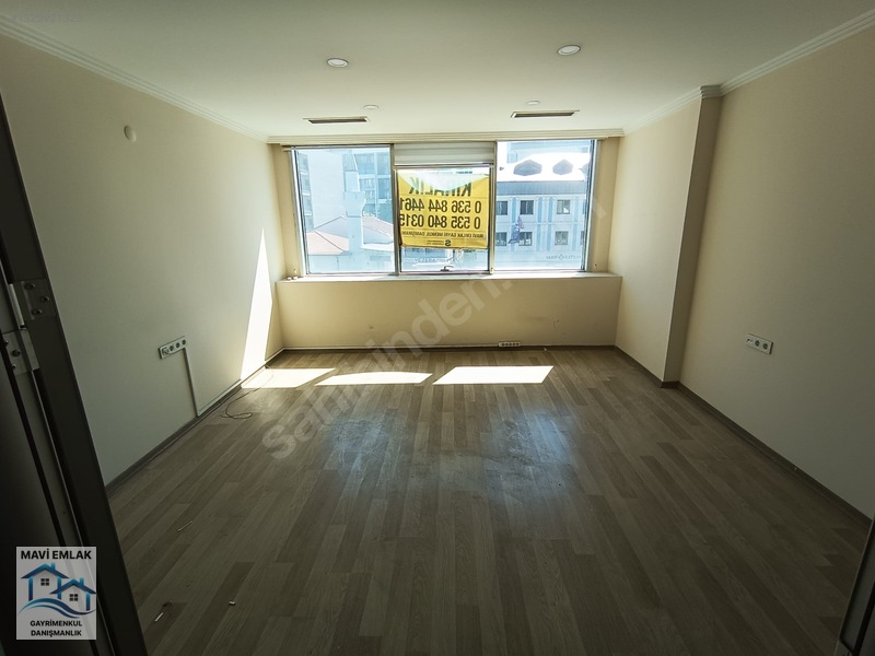 Topçular Yöntem Vaytaş Plaza 1. Kat - 50m2 Ön Cephe Kiralık Ofis — fotoğraf 2