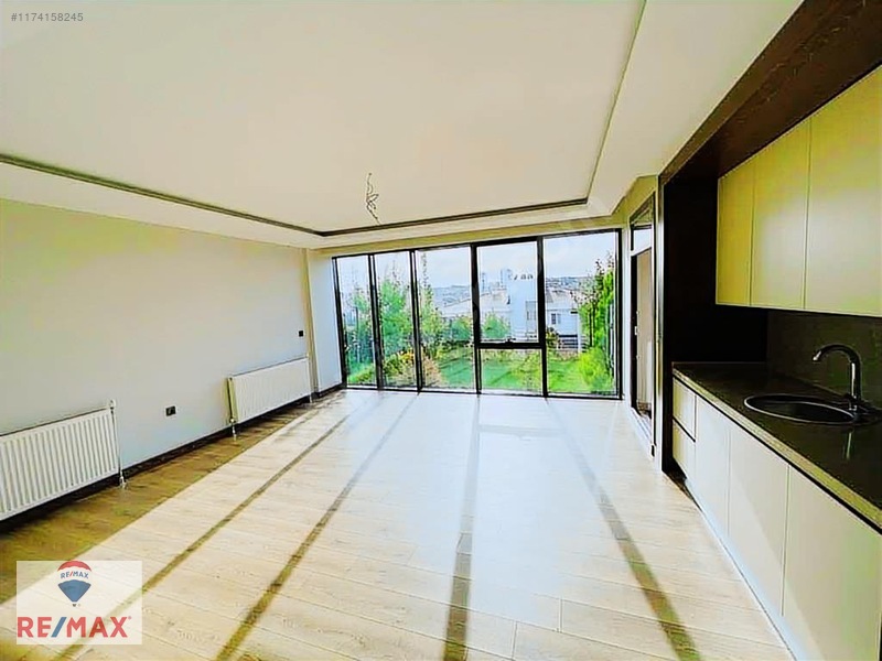 Re/maxtan Altınay Saklıbahçe Villalarında Satılık Tripleks Villa — fotoğraf 8