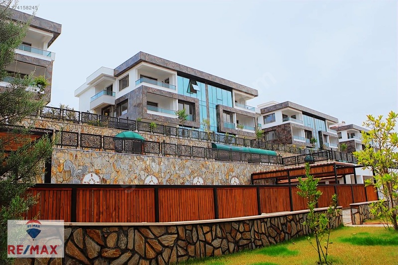 Re/maxtan Altınay Saklıbahçe Villalarında Satılık Tripleks Villa — fotoğraf 12