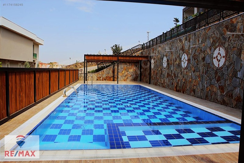 Re/maxtan Altınay Saklıbahçe Villalarında Satılık Tripleks Villa — fotoğraf 13