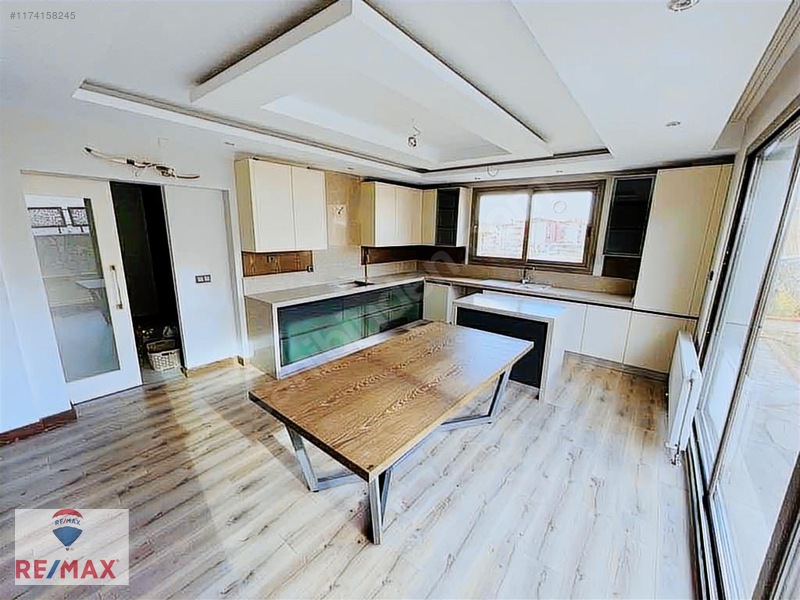 Re/maxtan Altınay Saklıbahçe Villalarında Satılık Tripleks Villa — fotoğraf 17