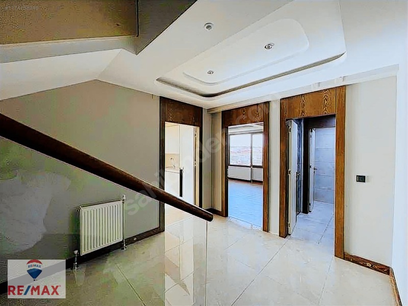 Re/maxtan Altınay Saklıbahçe Villalarında Satılık Tripleks Villa — fotoğraf 18