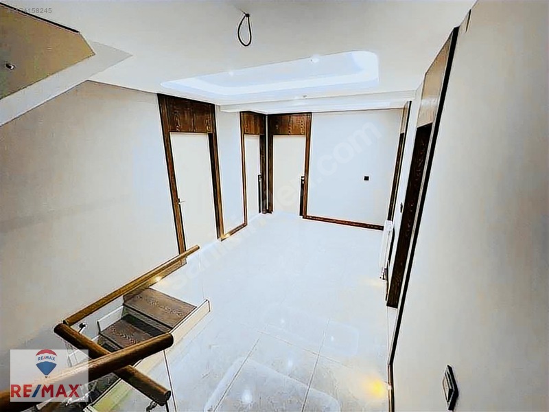 Re/maxtan Altınay Saklıbahçe Villalarında Satılık Tripleks Villa — fotoğraf 26