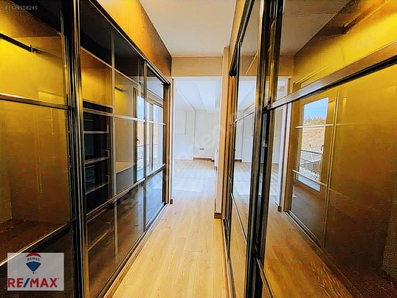 Re/maxtan Altınay Saklıbahçe Villalarında Satılık Tripleks Villa — fotoğraf 31