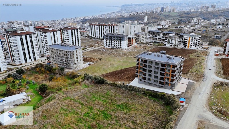 Deniz Manzaralı Ve İyi Lokasyonda Satılık Parsel — fotoğraf 8
