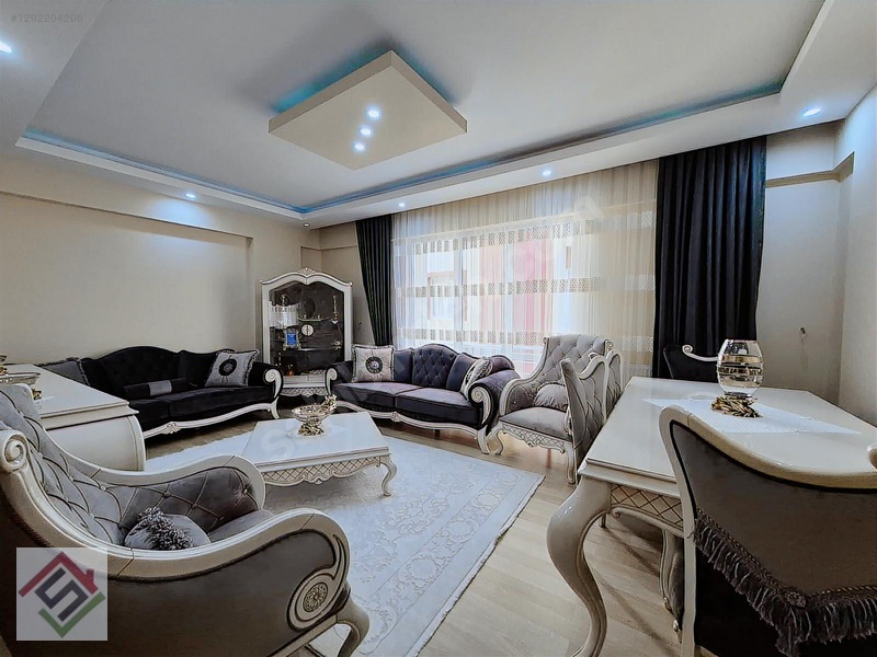 Sağlam'da Ferah Cadde Üzeri Güney Doğu Cepheli Satılık 3+1 Daire — fotoğraf 2