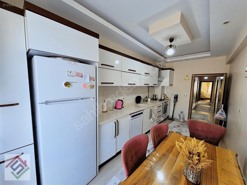 Sağlam'da Ferah Cadde Üzeri Güney Doğu Cepheli Satılık 3+1 Daire — fotoğraf 7