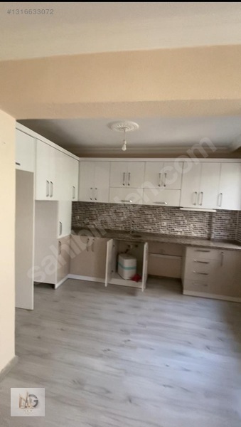 8 Yıllık Bina Altıntaş Okulu Mevki 2+1 Satılık Daire — fotoğraf 3