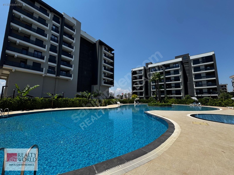 Antalya'Da Satılık 2+1 Daire | Havuzlu Lüks Site | Yerden Isıtma