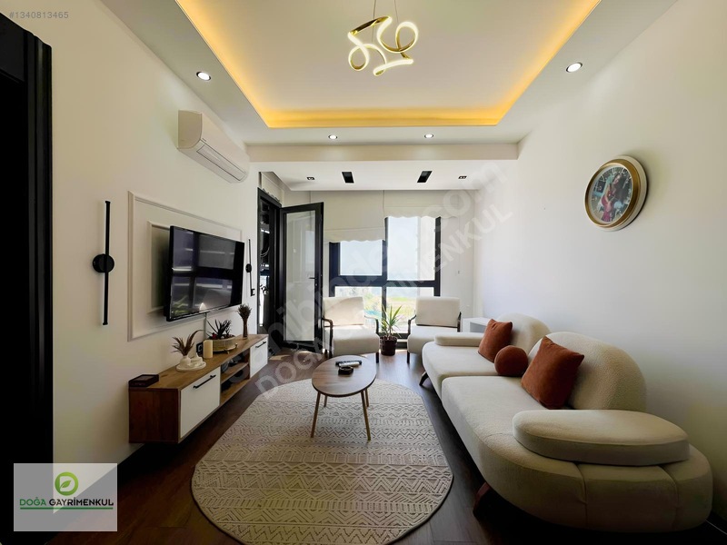 Sahilde Deniz Manzaralı | Denize 150 Mt Havuzlu Sitede 1+1 Lüks — fotoğraf 3