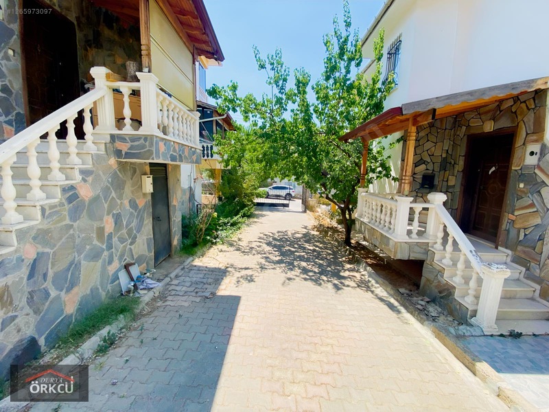 Örkcü Emlaktan Satılık Bahçeli Uygun Satılık 4+1 Tribleks Villa — fotoğraf 4